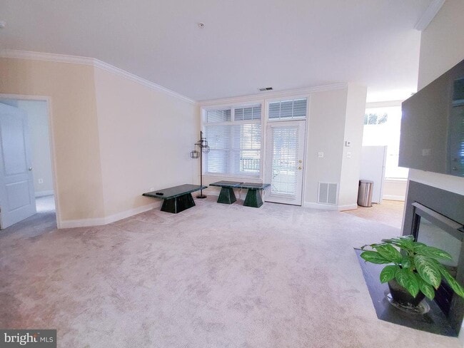 Building Photo - 2115 Ganton Green