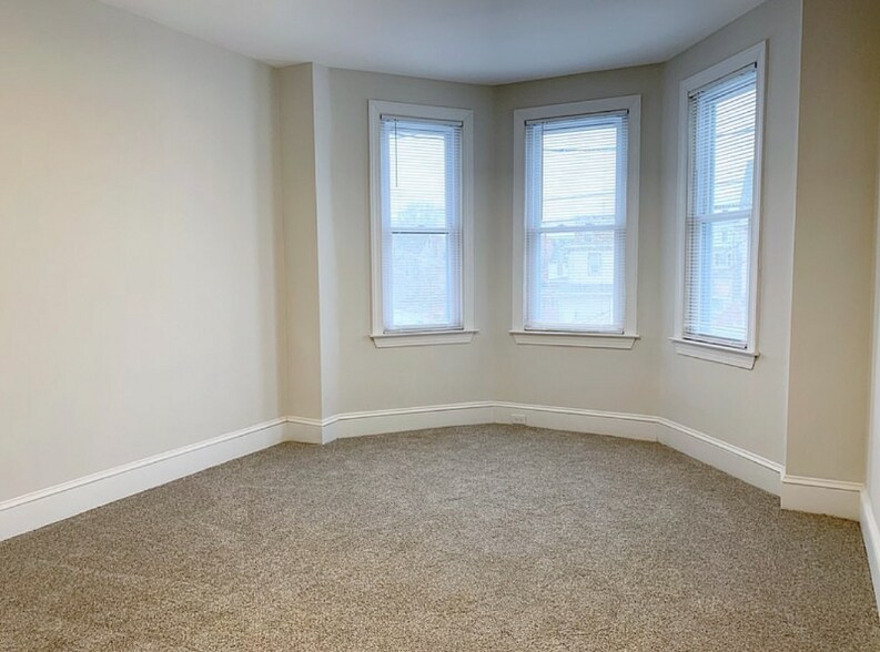 Building Photo - 328 Powell St