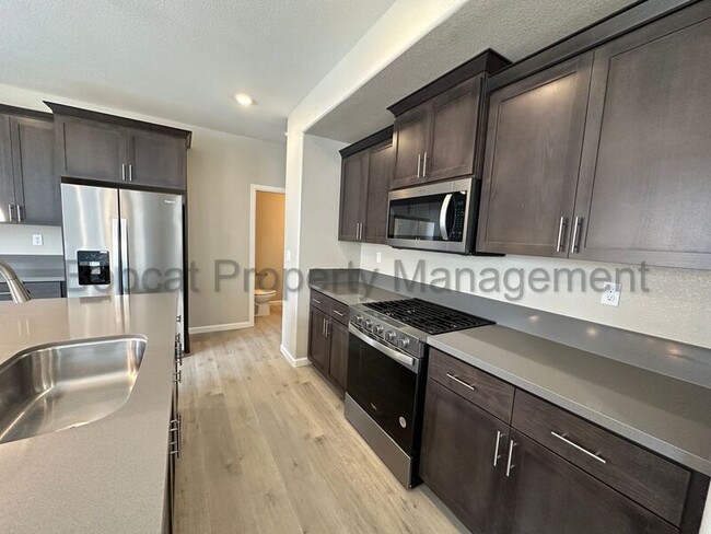 Building Photo - 860 Furlong Dr