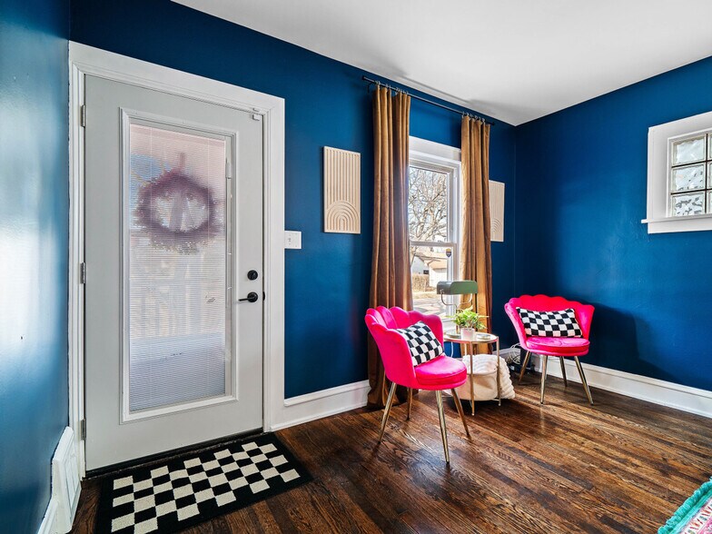 Building Photo - 2001 Tampa Ave