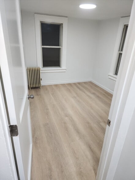 Primary Photo - 606 Walnut St