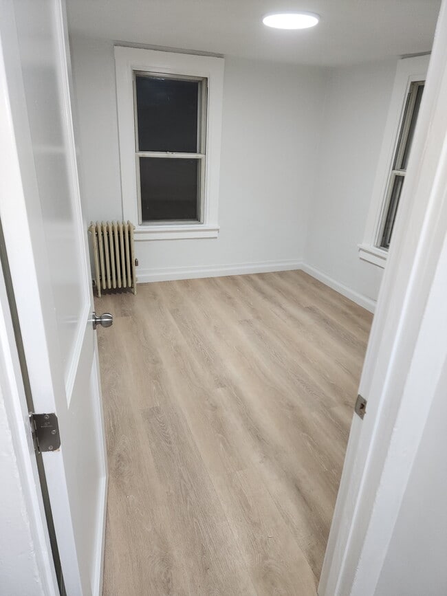 Building Photo - 606 Walnut St