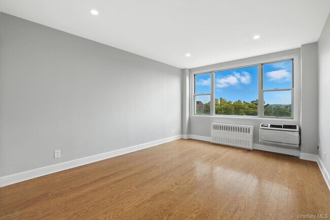 Building Photo - 12 Old Mamaroneck Rd