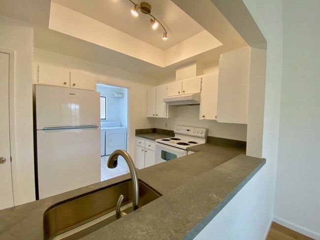 Building Photo - 7 Kilmer Ct