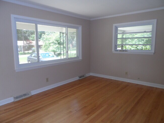 Building Photo - 4712 Stafford Dr