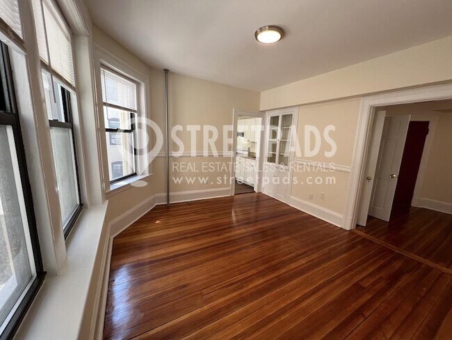 Building Photo - 2 bedroom in Cambridge MA 02139