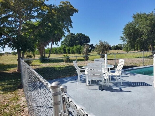 Building Photo - 2451 Aquilos Ct