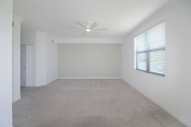 Building Photo - Sarasota National Annual Condo for Rent