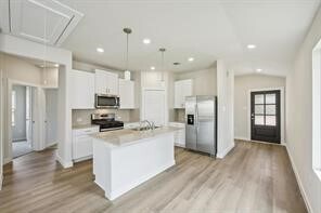 Building Photo - 1913 Oregon White Oak Dr