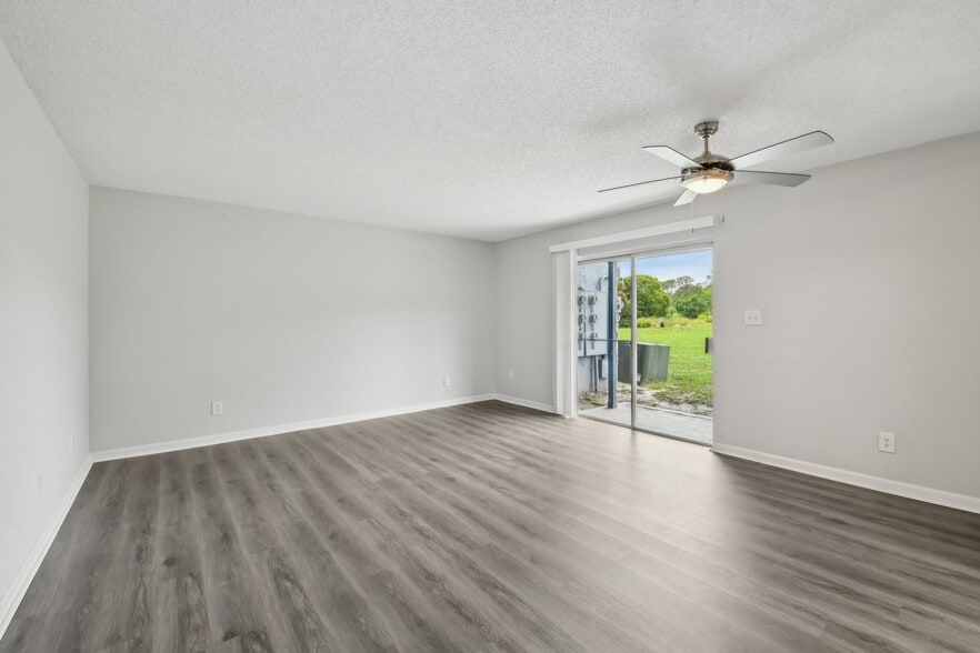 Building Photo - Roselea Apartments