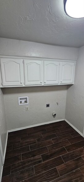 Building Photo - 1209 NW 198th St