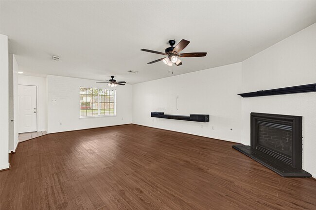 Building Photo - 3401 Pheasant Ln