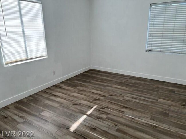 Building Photo - Charming 3-Bedroom Henderson Home with RV Parking!!