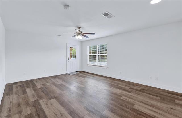 Building Photo - 530 SE 2nd St