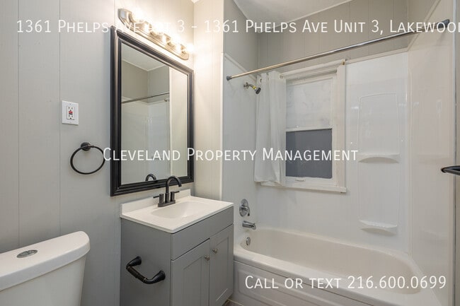 Building Photo - 1361 Phelps Ave