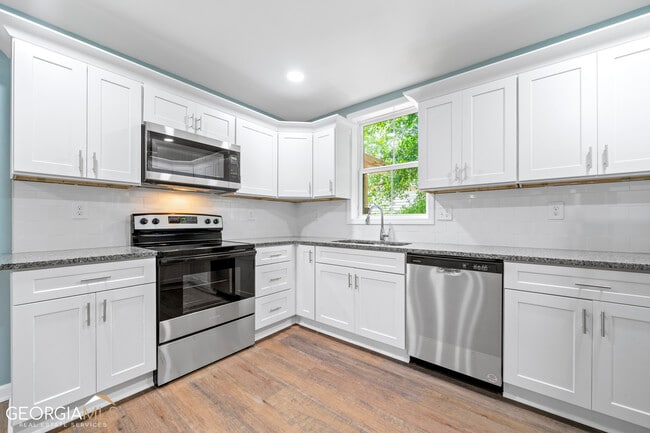 Building Photo - 1247 Cherokee Ave