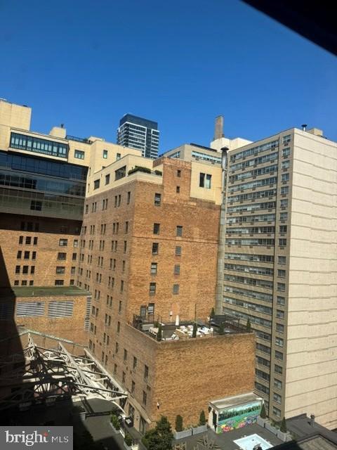 Building Photo - 1701 Locust St