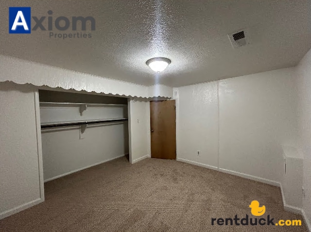 Building Photo - 1351 1/2 E Fremont-