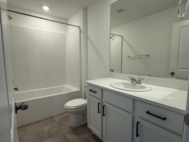 Building Photo - Brand new Southwest 3 bedrooms 2.5 bathrooms