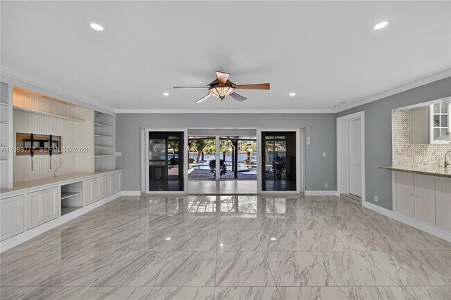 Building Photo - 2801 Coral Shores Dr