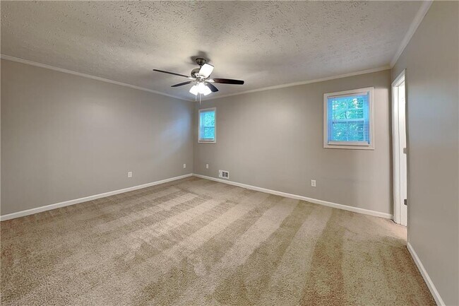 Building Photo - 2426 Emberwood Ct