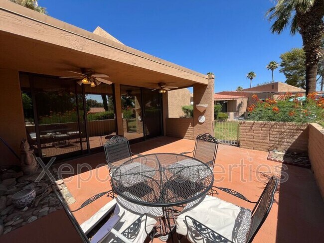 Building Photo - 2571 N Whitewater Club Dr