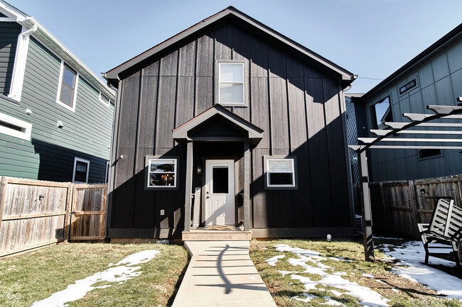 Building Photo - 1714 Milburn St