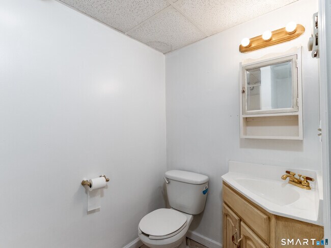 Building Photo - 97 Brussels Ave