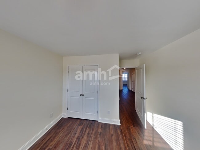 Building Photo - 2023 Williamshire Ln