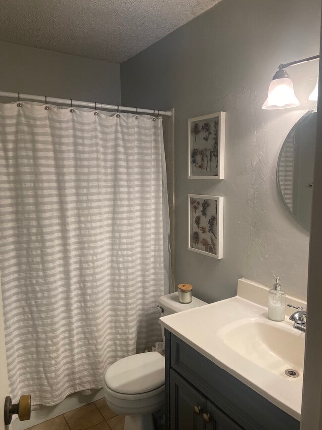 Building Photo - 4012 Cima Serena Dr