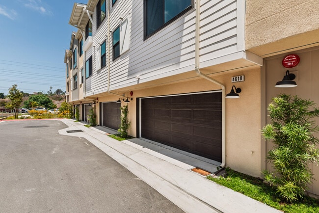 Building Photo - 4618 Catmint Ln