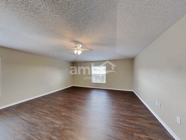 Building Photo - 17003 Odessa Dr