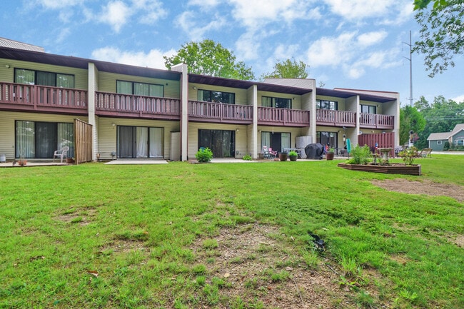 Building Photo - 40 Wilshire Heights Dr