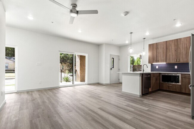 Building Photo - 3141 Waits Ave