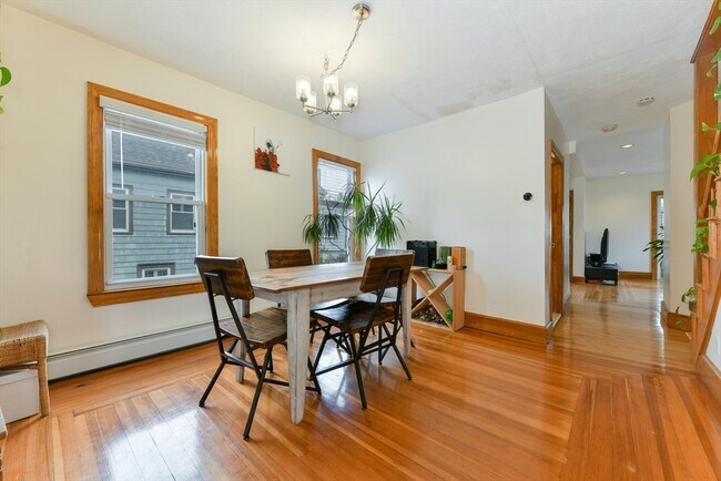 Building Photo - 33 Farragut Ave