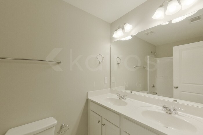 Building Photo - 141 Williams Ln