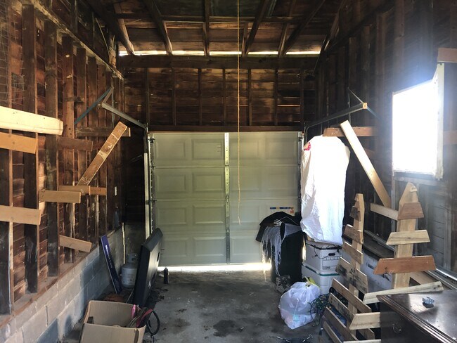 Building Photo - 3608 S Haven Rd