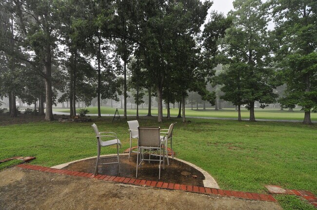 Building Photo - Golf Course Rancher