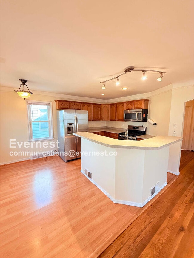 Building Photo - DEARBORN RENTAL: Single-Family Home with D...