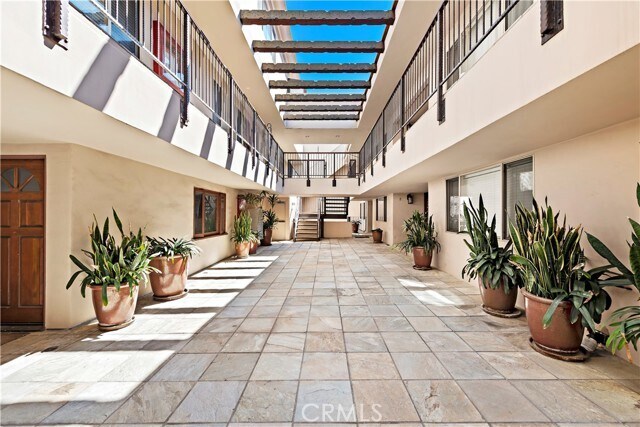 Building Photo - 2037 S Coast Hwy