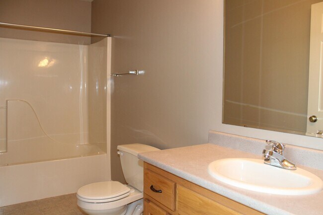 Building Photo - 1114 Pathfinder Cove