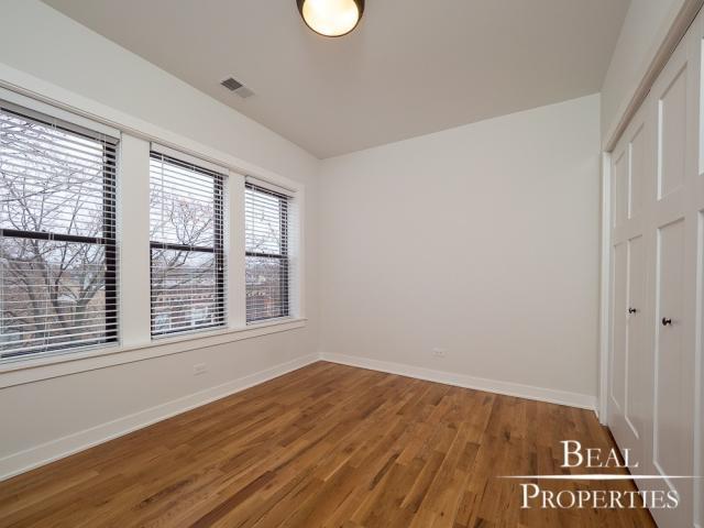 Building Photo - 2 bedroom in CHICAGO IL 60625