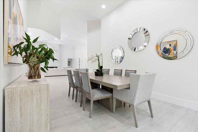 Building Photo - 2313 Golf Brook Dr