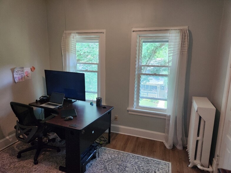 Building Photo - 316 S Grove Ave