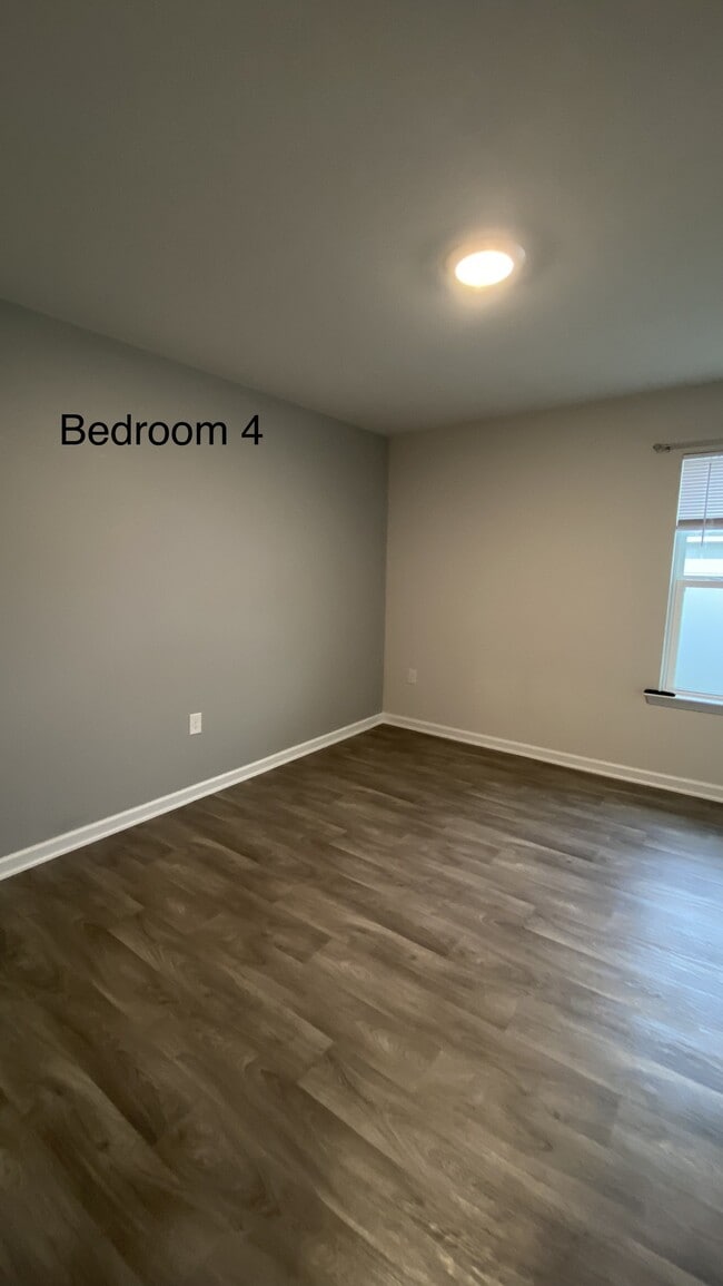 Building Photo - 24501 Alamitos Trace Dr