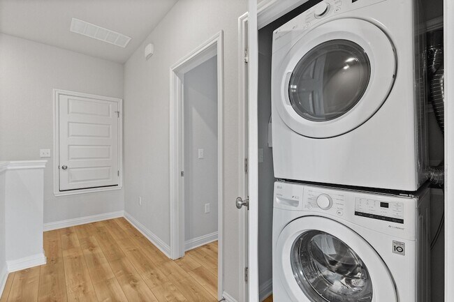 Building Photo - 7814 Wilfred Dr