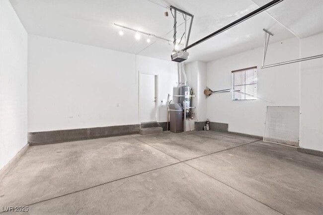 Building Photo - 7941 Limestone Arch Ave