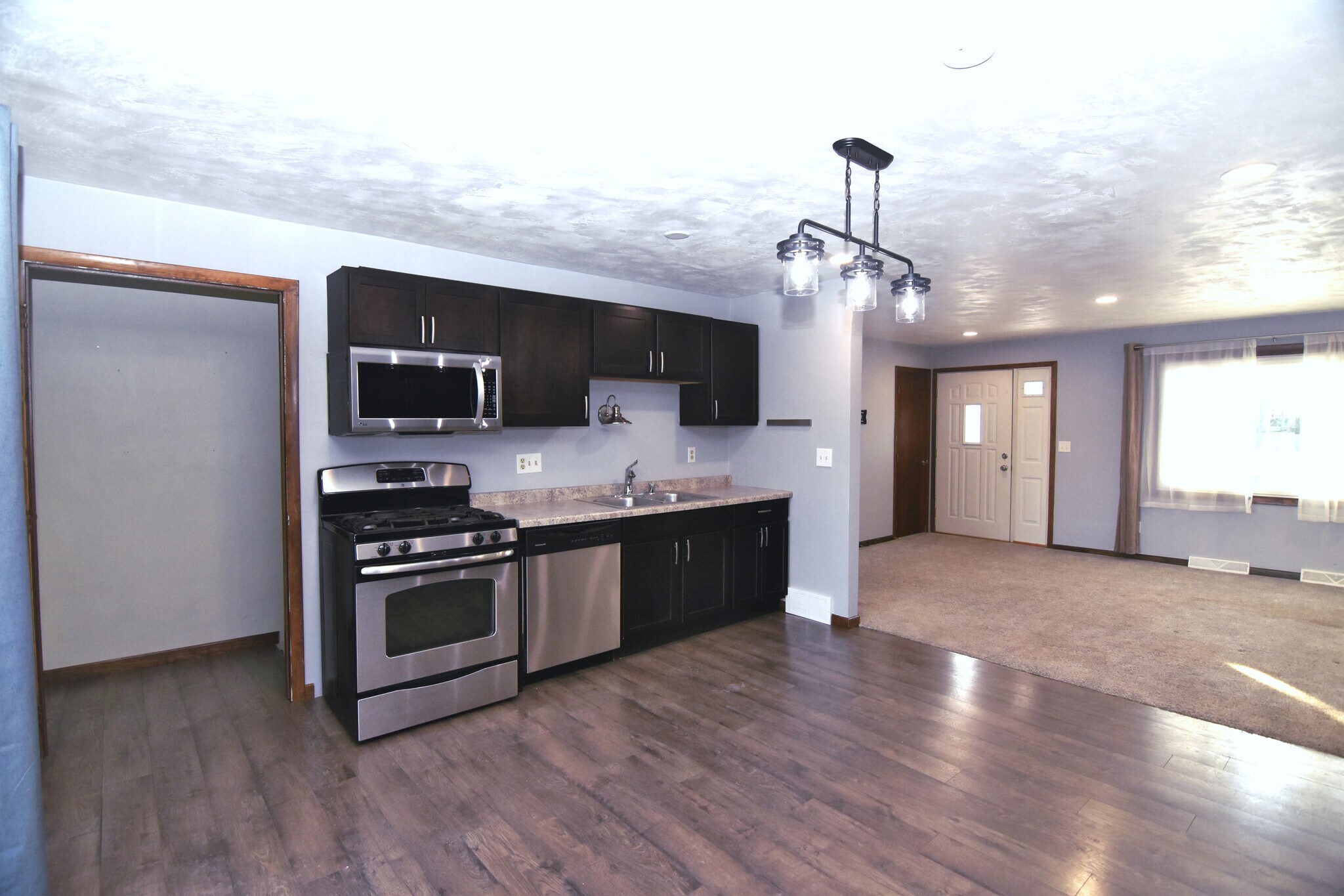 Building Photo - 3540 N Gillett St