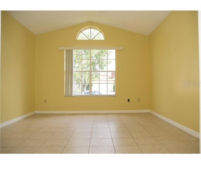 Building Photo - 4855 Kingston Cir