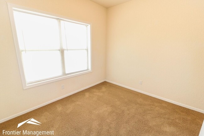 Building Photo - 914 Vattier Street